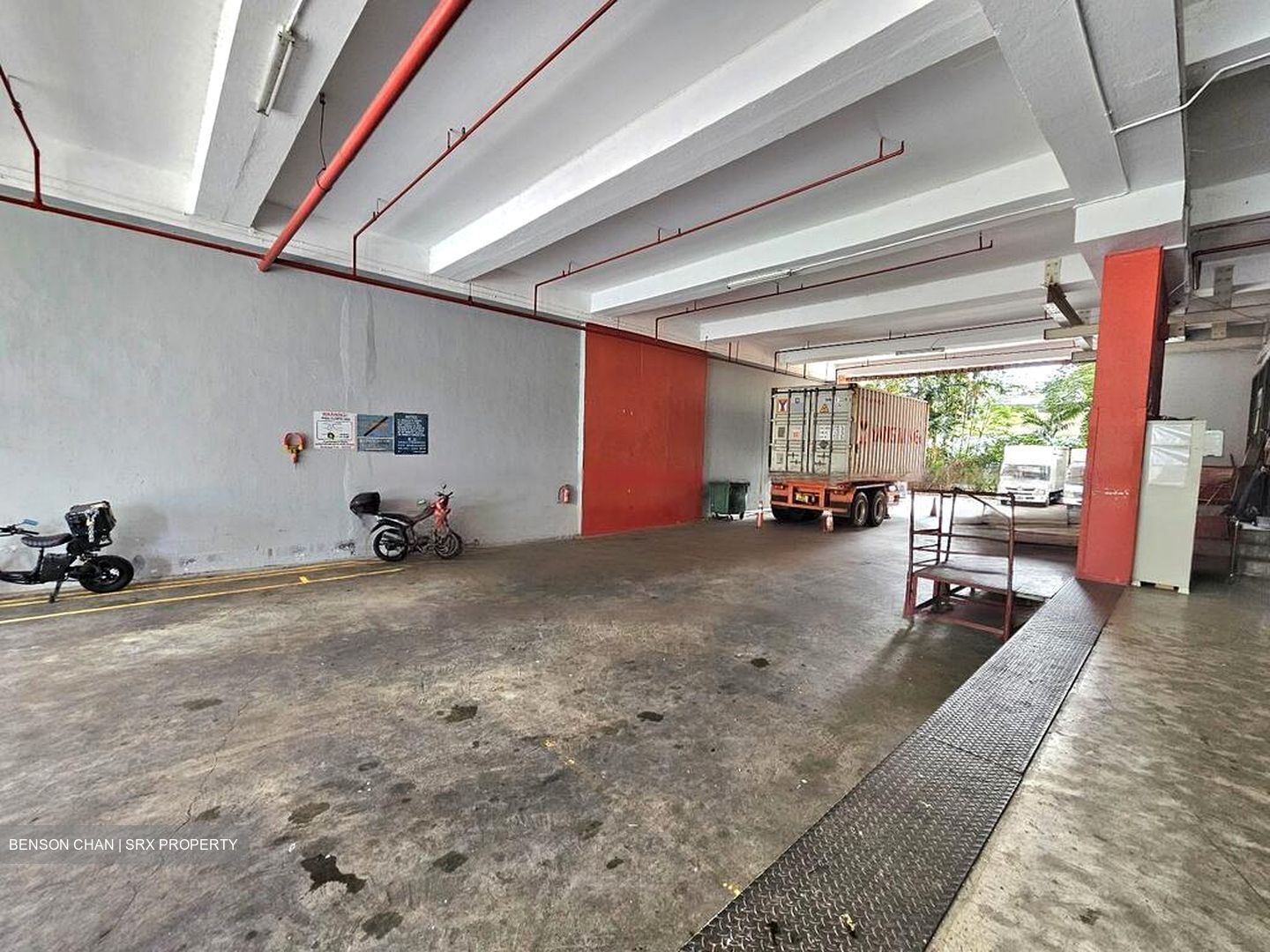 Yi Xiu Factory Building (D14), Warehouse #475642611